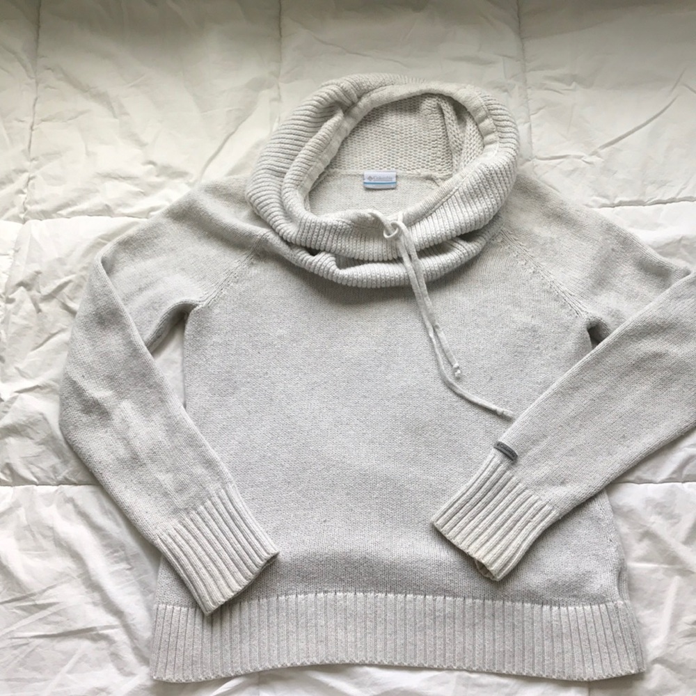 Columbia funnel neck